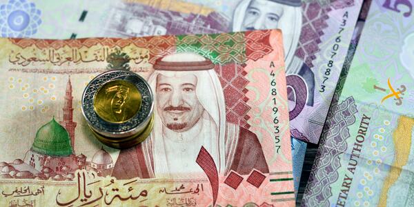 L'Arabia Saudita Attrae Multinazionali con un’Esenzione Fiscale Trentennale