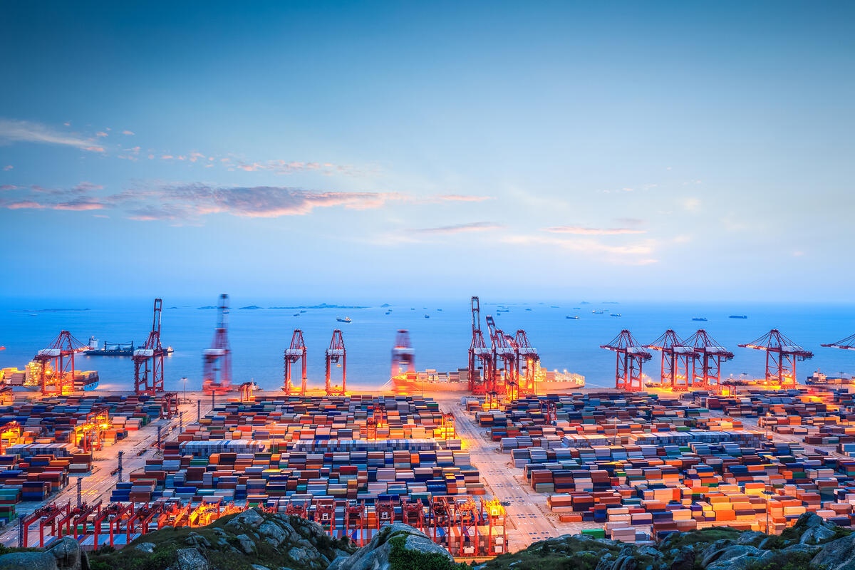 La Crisi dei Container e gli Effetti sul Commercio Internazionale Dureranno Ancora per Molto