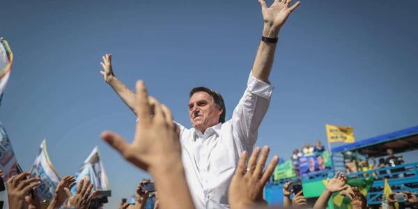 Brasile: vince Bolsonaro, presidente grazie a Whatsapp