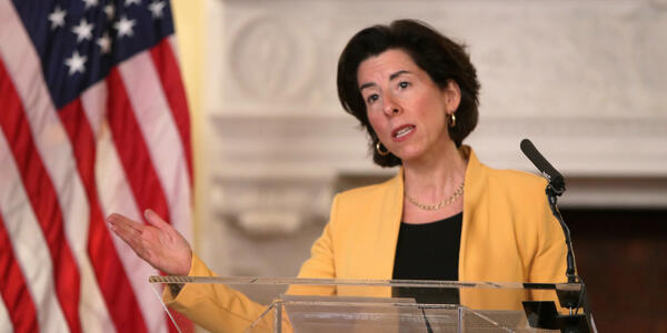 Gina Raimondo è la Nuova Segretaria al Commercio degli Stati Uniti
