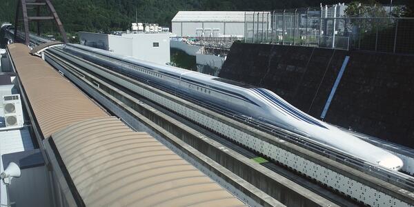 IronLev, il treno Made in Italy che ‘galleggia’ sui binari